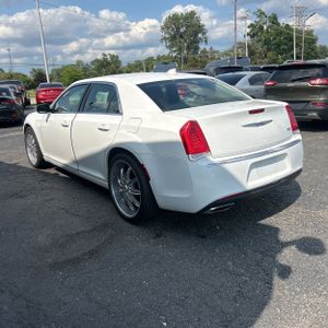 صورة 5 لـ 2019 Chrysler 300 TOURING