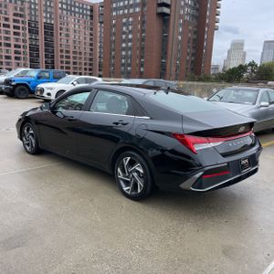 HYUNDAI ELANTRA SEL - 5