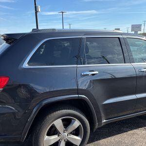 JEEP GRAND CHEROKEE OVERLAND - 9