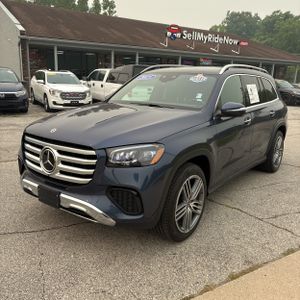 2025 Mercedes-BENZ GLS photo 1