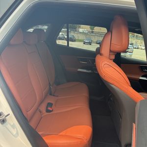 2025 Mercedes-BENZ GLC thumbnail 35