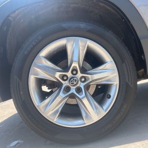 صورة مصغرة 19 لـ 2017 Toyota HIGHLANDER LIMITED
