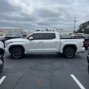 TOYOTA TUNDRA - 3