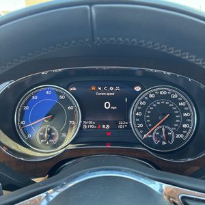 2017 Bentley BENTAYGA BASE — фото 40