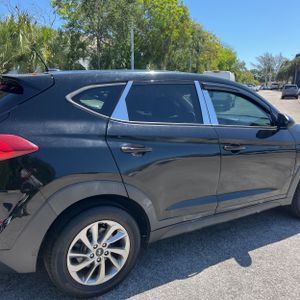 HYUNDAI TUCSON SE - 9