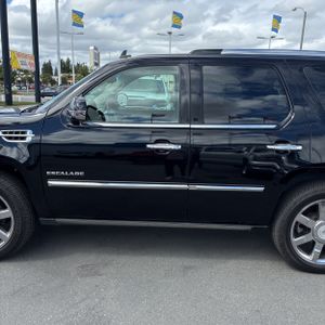 CADILLAC ESCALADE PREMIUM - 4