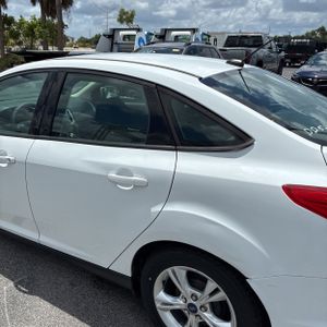 FORD FOCUS SE - 6