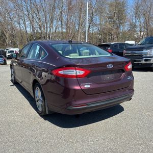 FORD FUSION SE - 5