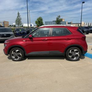 HYUNDAI VENUE SEL - 3