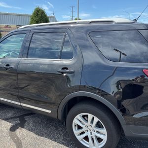 FORD EXPLORER XLT - 6