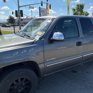 CHEVROLET SILVERADO 2500 LS - 2