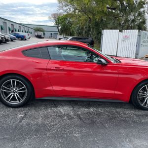 FORD MUSTANG ECOBOOST PREMIUM - 10