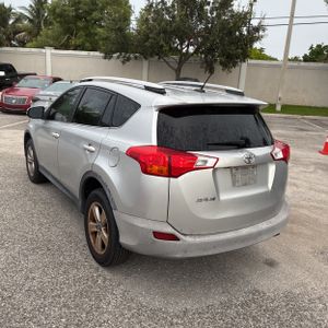صورة 5 لـ 2015 Toyota RAV4 XLE