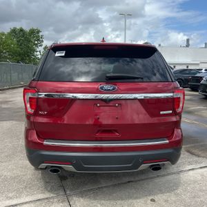 FORD EXPLORER XLT - 7