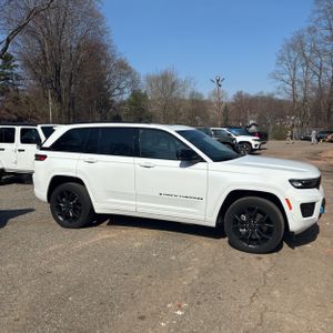 JEEP GRAND CHEROKEE 4XE ANNIVERSARY EDITION - 10