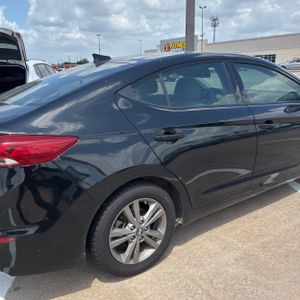 HYUNDAI ELANTRA VALUE EDITION - 8