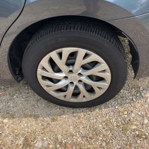 صورة مصغرة 18 لـ 2017 Toyota COROLLA LE