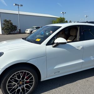 PORSCHE MACAN GTS - 2