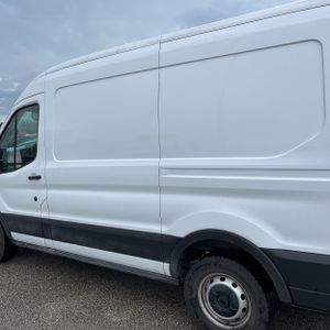 FORD TRANSIT 150 - 6