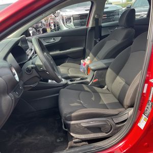 2023 KIA FORTE LXS thumbnail 31