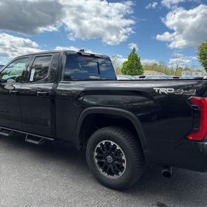 TOYOTA TUNDRA - 6