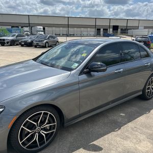 MERCEDES-BENZ E-CLASS - 2