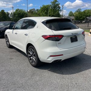 MASERATI LEVANTE S - 5