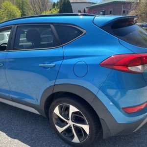 HYUNDAI TUCSON - 6