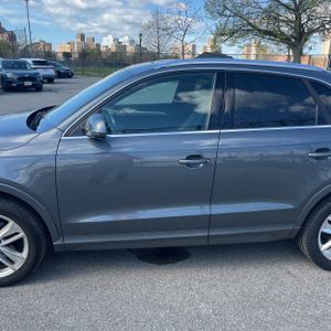 AUDI Q3 2.0T PREMIUM - 4