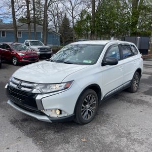 MITSUBISHI OUTLANDER ES - 1