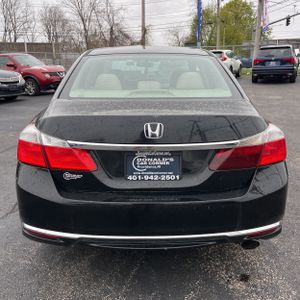 HONDA ACCORD LX - 7