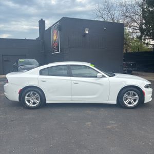 DODGE CHARGER SXT - 10