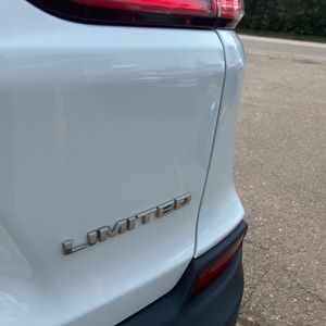 صورة مصغرة 23 لـ 2019 JEEP CHEROKEE LIMITED