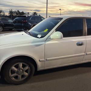 صورة 2 لـ 2005 Hyundai ACCENT GLS