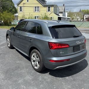 AUDI Q5 2.0T PREMIUM - 5