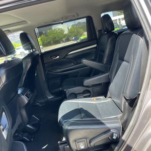 صورة 34 لـ 2018 Toyota HIGHLANDER XLE