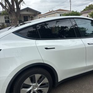 TESLA MODEL Y LONG RANGE - 9