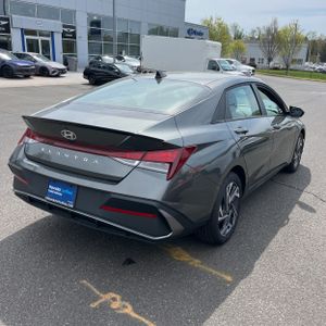 HYUNDAI ELANTRA SEL SPORT - 8