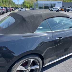 FORD MUSTANG V6 - 9