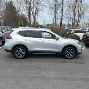 NISSAN ROGUE SV - 10