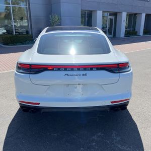 PORSCHE PANAMERA 4S - 7