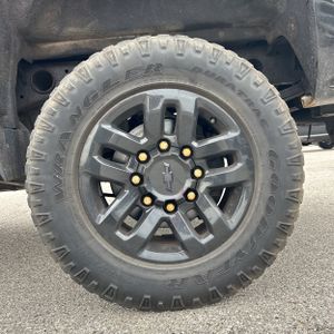 2016 Chevrolet SILVERADO 2500 LT — миниатюра 18