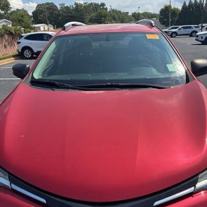 صورة 15 لـ 2016 Toyota RAV4 LE
