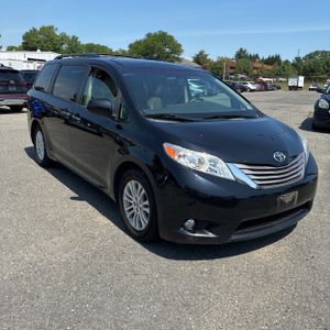 2015 Toyota SIENNA XLE 8-PASSENGER 缩略图 12