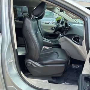 صورة مصغرة 30 لـ 2024 Chrysler PACIFICA TOURING L