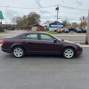 FORD FUSION SE - 10