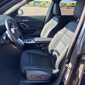 2025 BMW X1 XDRIVE28I — миниатюра 32