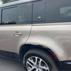 2023 LAND Rover DEFENDER 130 X-DYNAMIC SE — фото 5