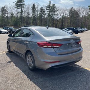 HYUNDAI ELANTRA VALUE EDITION - 5