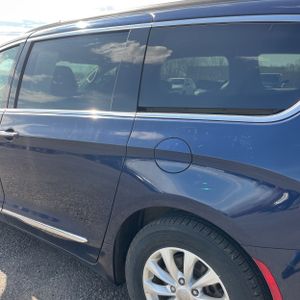 CHRYSLER PACIFICA TOURING-L - 6